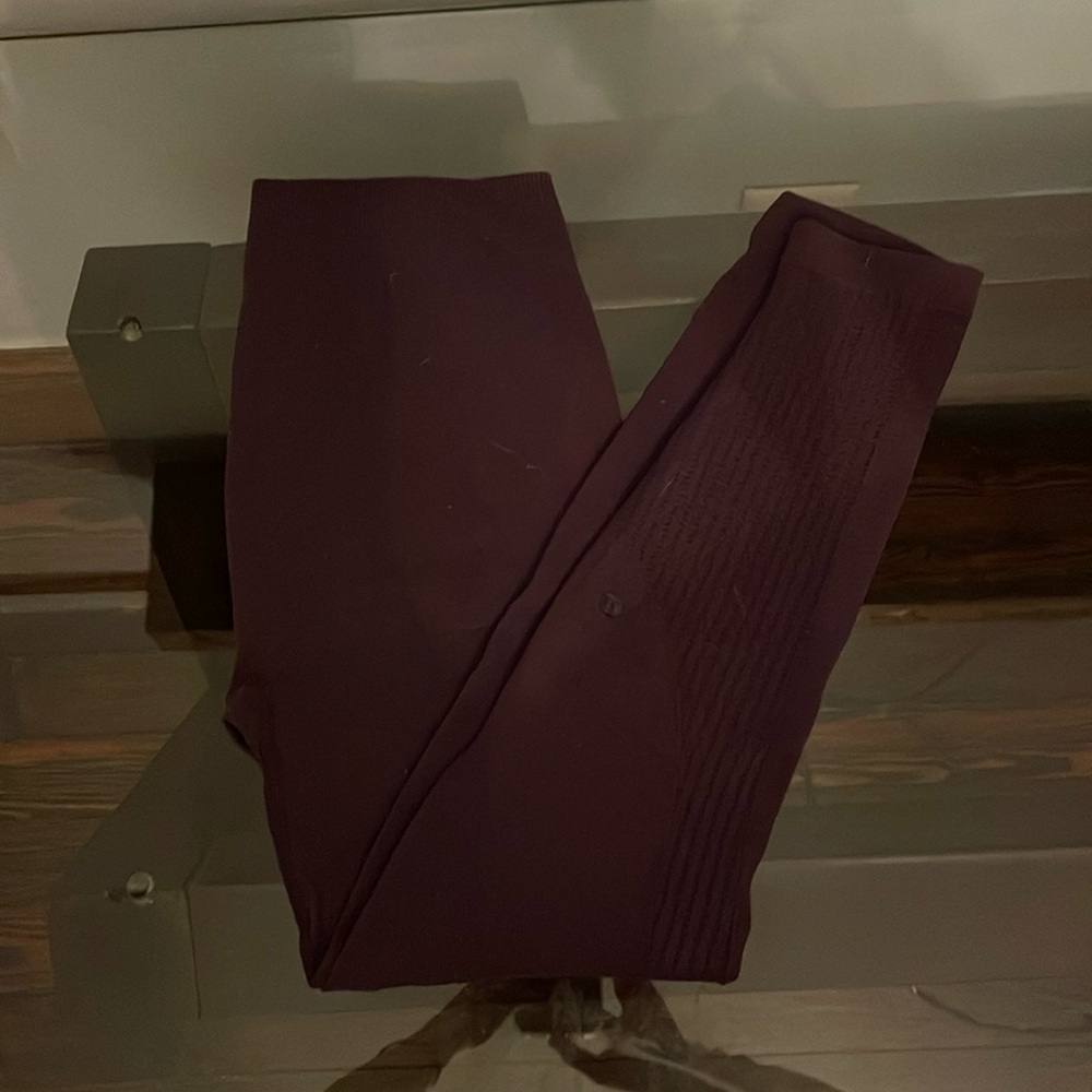 Lululemon ebb & flow 7/8 length size 6 ox blood color